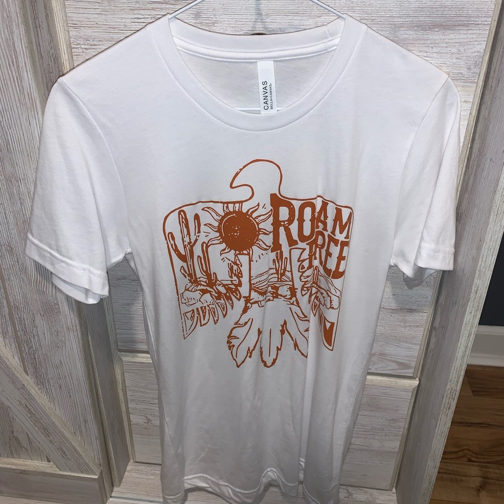 Womens roam free tshirt